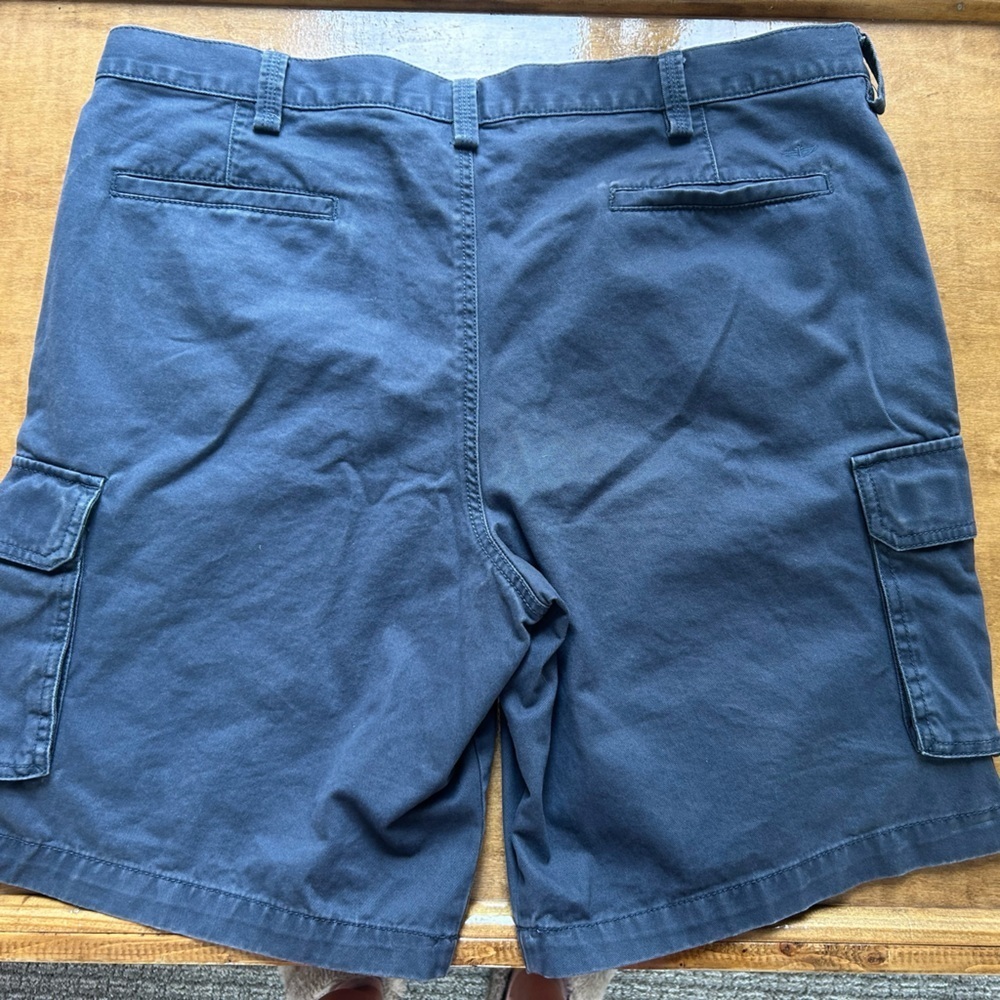 Dockers Blue Cargo Shorts with Classic Straight-Cut, Size 40 - Picture 7 of 7